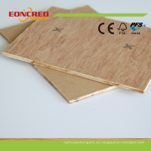 Mejor Precio 3mm-30mm BB / CC Okoume Bintangor Plb Poplar Embalaje de madera contrachapada